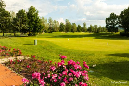 Le Pavoniere Golf & Country Club