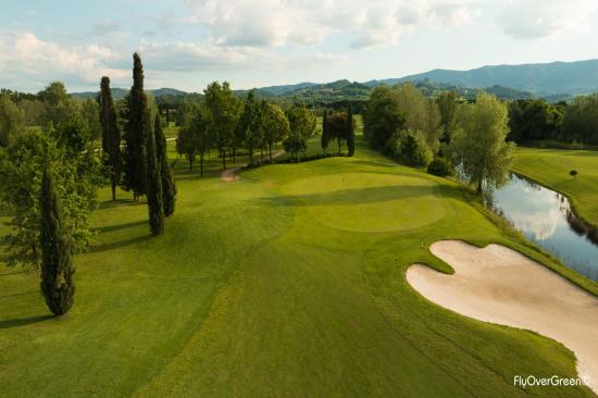 Le Pavoniere Golf & Country Club